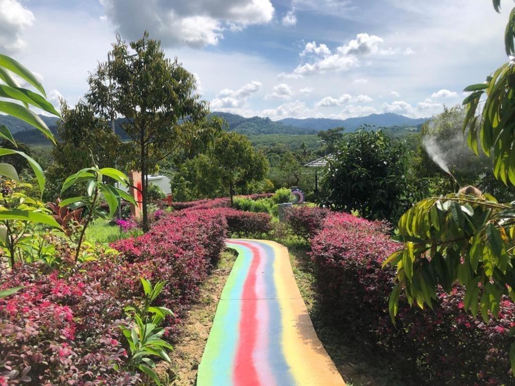 Durian Ecolodge Tampin Buitenkant foto