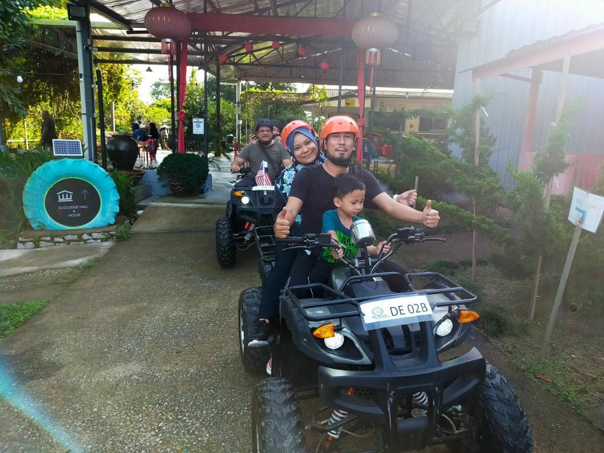Durian Ecolodge Tampin Buitenkant foto
